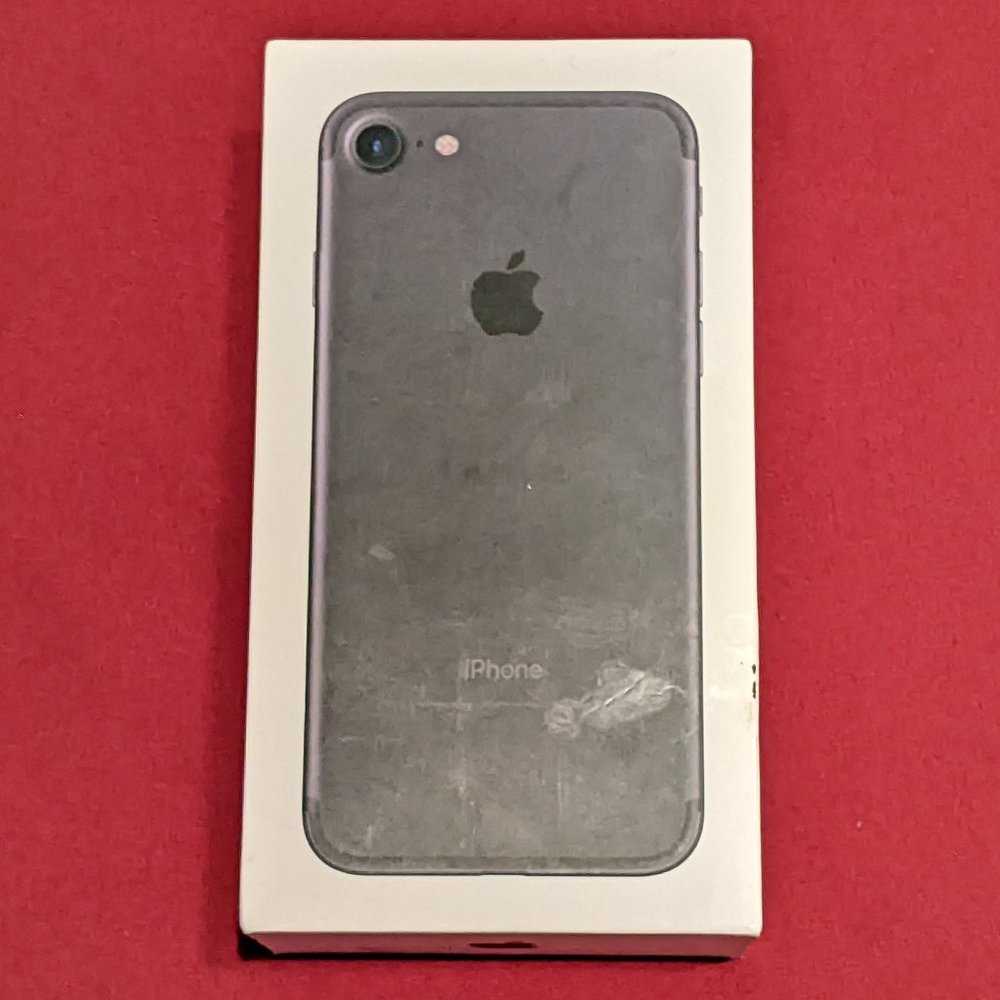 iPhone 7 Box💥PRICE DROP💥